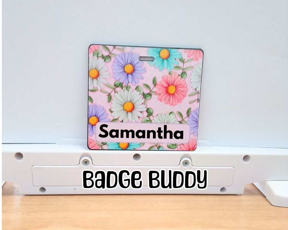 Multi Daisy Badge Buddy